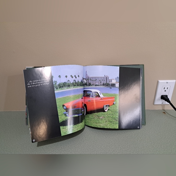 Classic Cars Celebrating the Legends Book - Picture 2 of 6